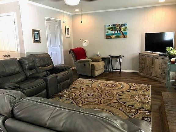4th image of 5557 Meadow Oak St