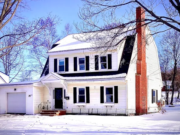 29 Barton Street, Presque Isle, ME 04769