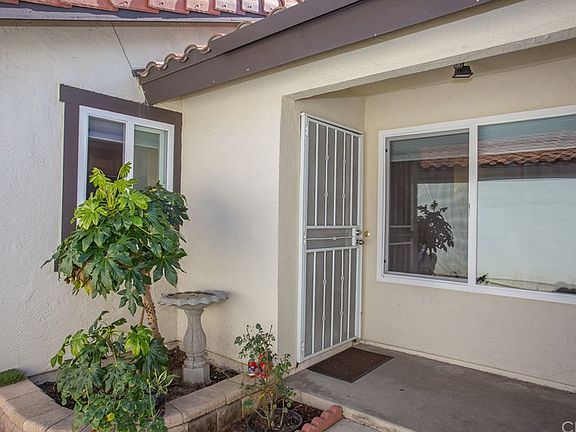 4th image of 4755 Gardenia St