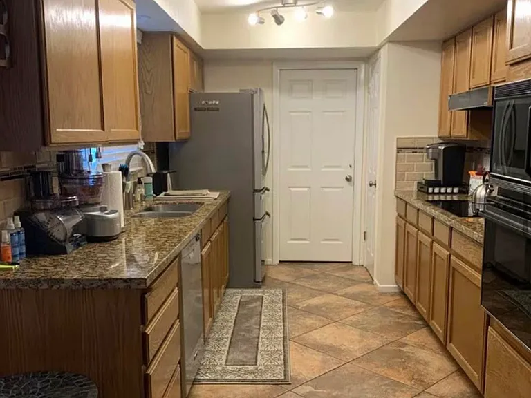 1207 E Loyola Dr — Photo 6
