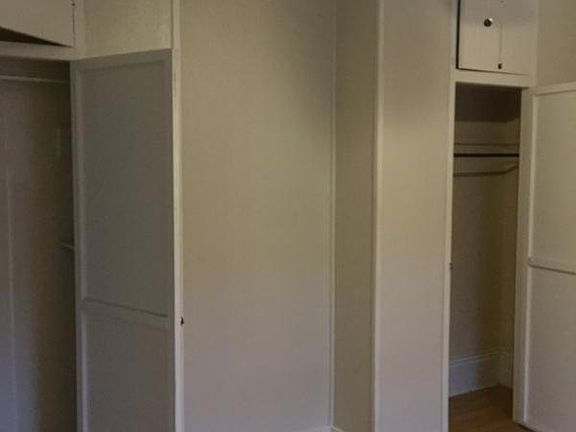 4th image of 129 N Murat St
