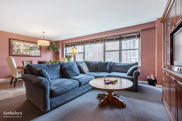 Sold by Sotheby's International Realty | media 20