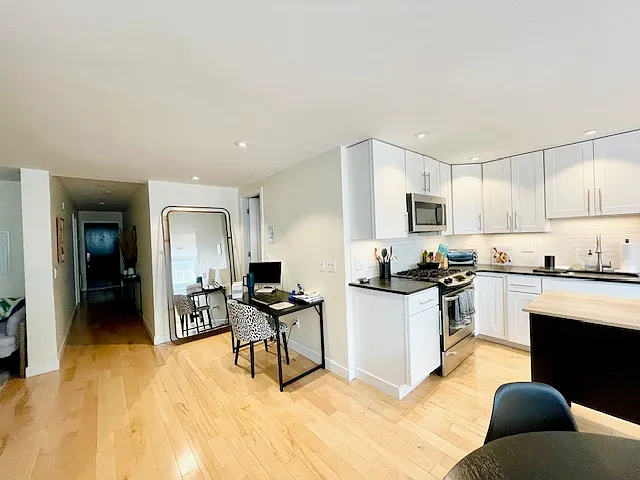 24 Fleet St #3A — Photo 6