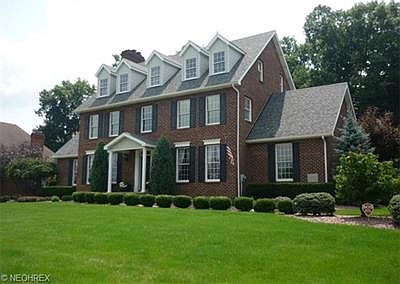 1st image of 1303 Meadowood Cir