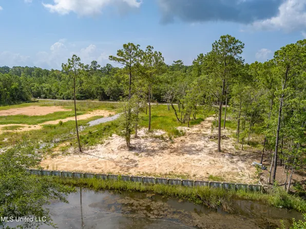 10083 Cain Rd, Bay Saint Louis, MS 39520