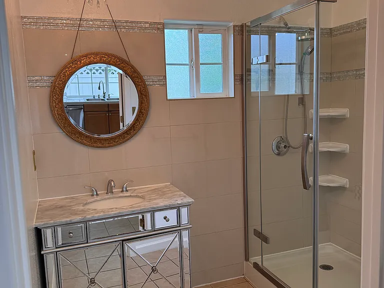 Sink/bathroom
