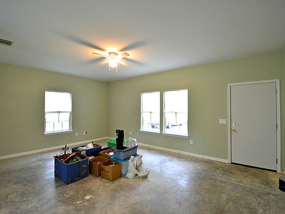 4th image of 3259 Hickory Ave