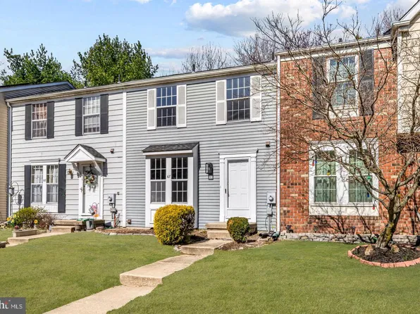 67 Dorchester Cir, Marlton, NJ 08053