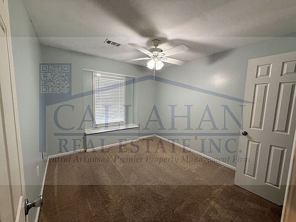 5th image of 27 Oak Ridge Dr