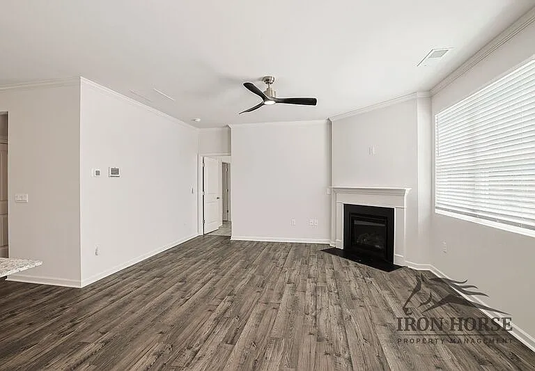 835 Baker View Ln — Photo 13