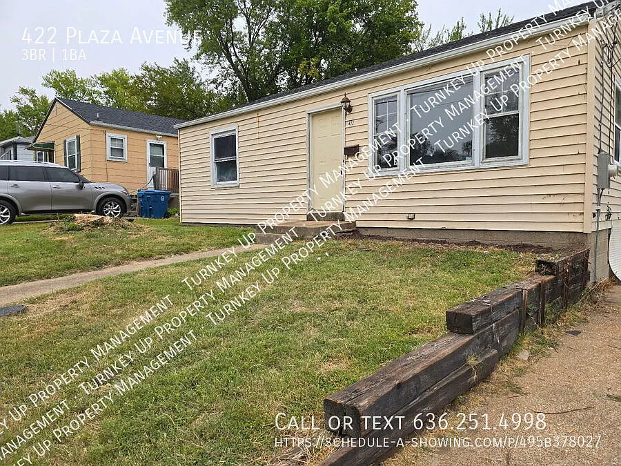 Building Photo - 422 Plaza Ave