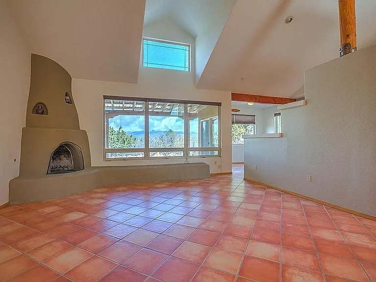 9 Teypana Dr — Photo 4
