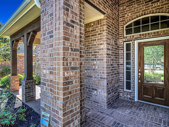 3rd image of 28523 Kinglet Pines Dr