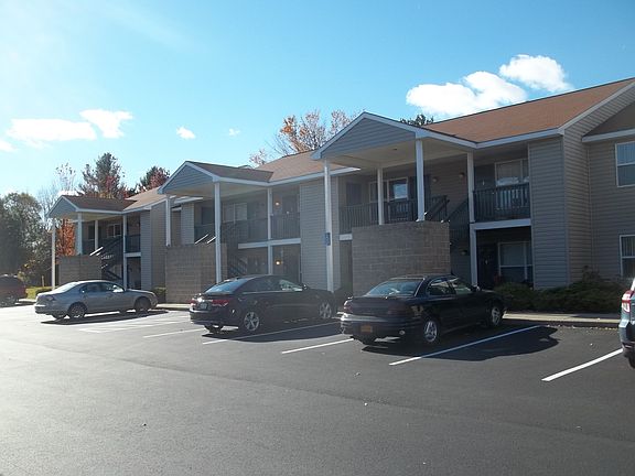 2nd image of 152 Vandenburgh Pl