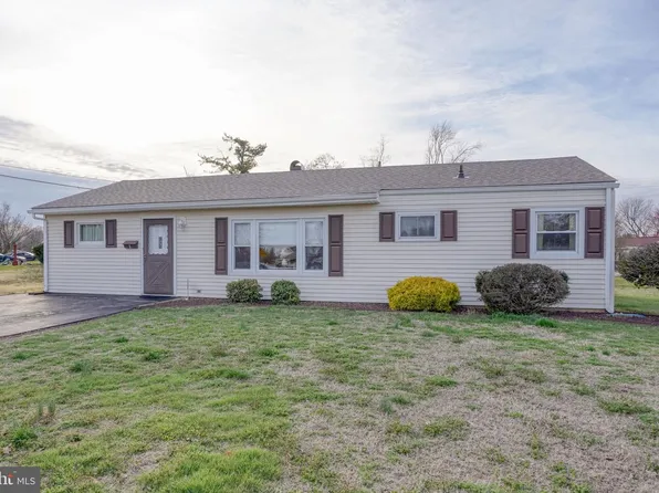 1 Edgewood Rd, Dover, DE 19901