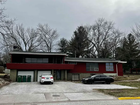 1409 Riverview Dr, Macomb, IL 61455