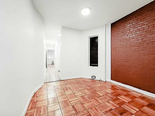 4th image of 407 W 49th St #1E