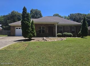 127 Woolfolk Rd, Senatobia, MS 38668