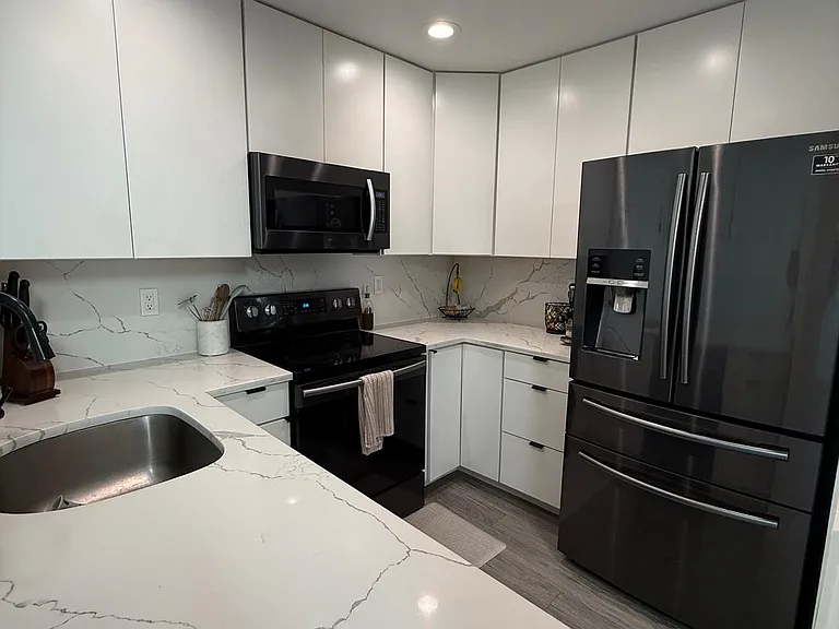 7809 Harrowgate Cir #C — Photo 4