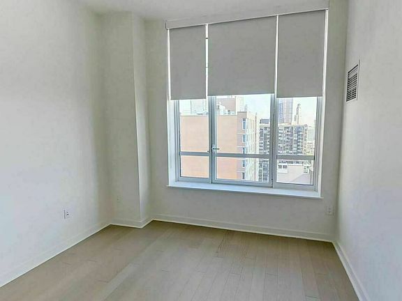 5th image of 45 Hoyt St APT 24B