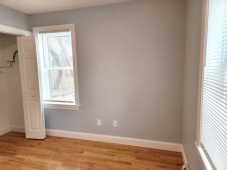 182 Sea St #4 — Photo 12