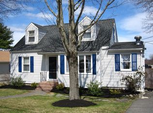 132 Warwick Ave, Waltham, MA 02452