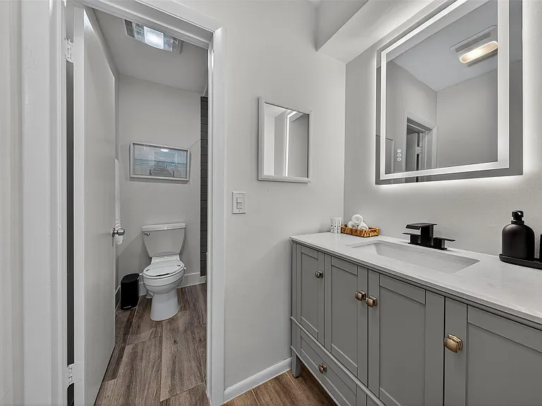 2708 NE 14th Street Cswy #2 — Photo 55