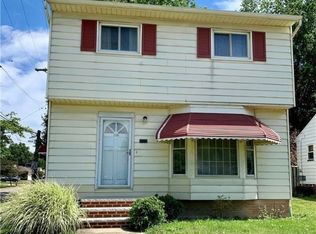 725 E 260th St, Euclid, OH