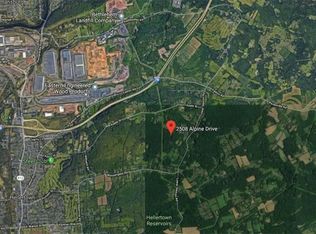 2508 Alpine Dr, Hellertown, PA 18055