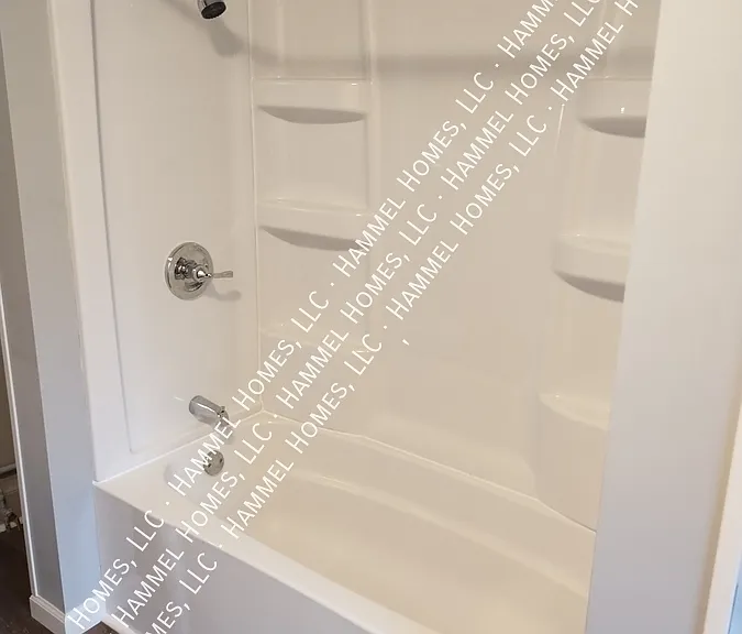 627 E 2nd St S #3 — Photo 11