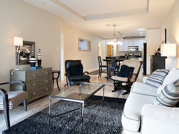 3rd image of 11 S 1st St Unit 202