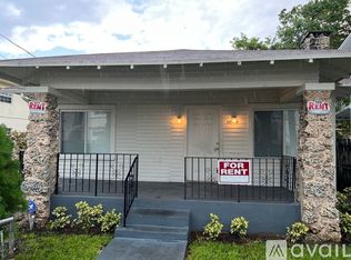 1060 SW 2nd St #A, Miami, FL 33130