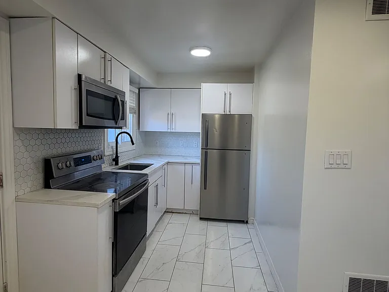 1725 Ernest Ave #26 — Photo 4