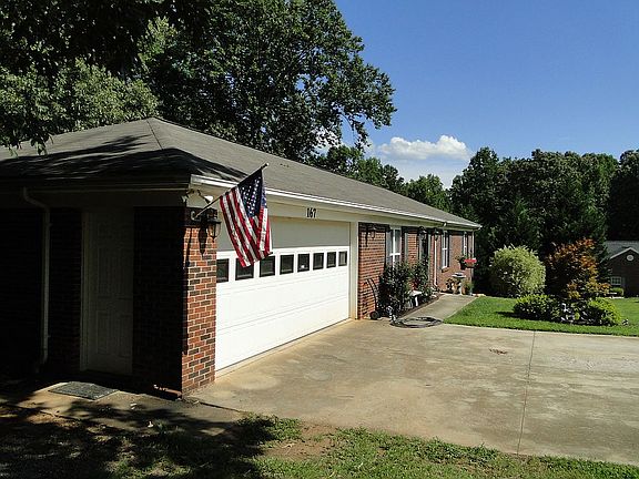 4th image of 167 Wintergreen Cir