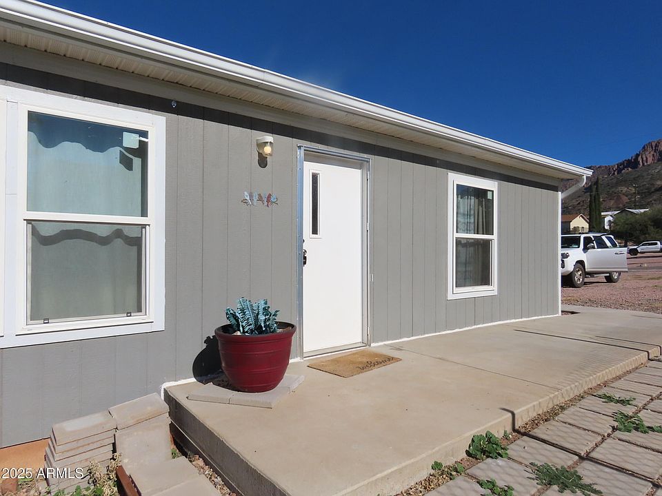 1st image of 1044 S WESTERN Avenue
