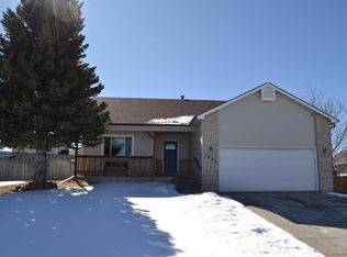1607 Gold Dust Rd, Cheyenne, WY 82007