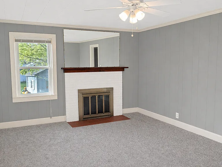 708 Mulberry Dr — Photo 5