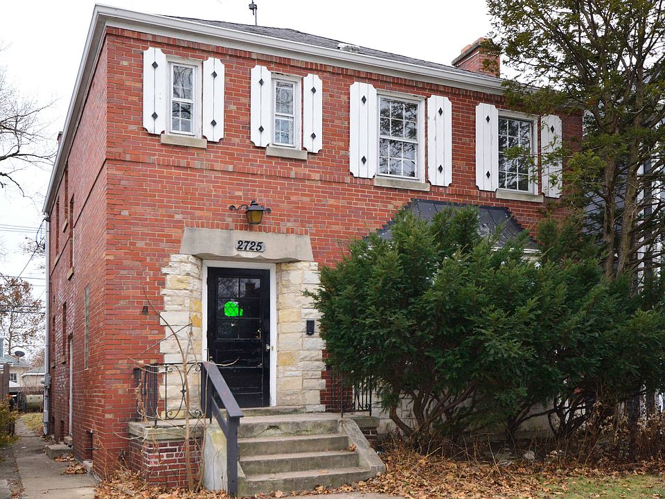 1st image of 2725 W Farwell Ave