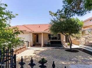 38522 Desert Flower Dr, Palmdale, CA 93551