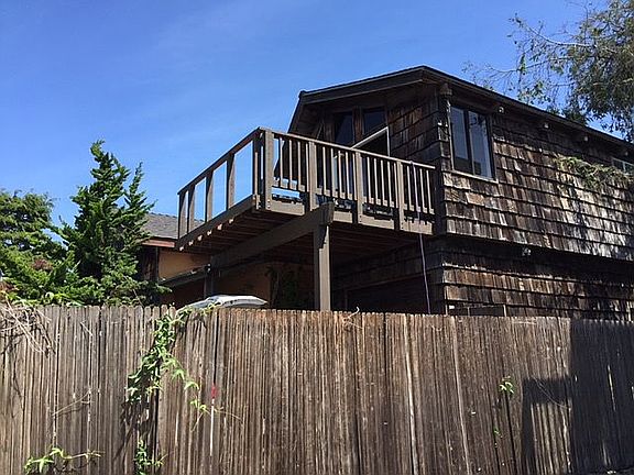 3rd image of 126 Santa Cruz Ave