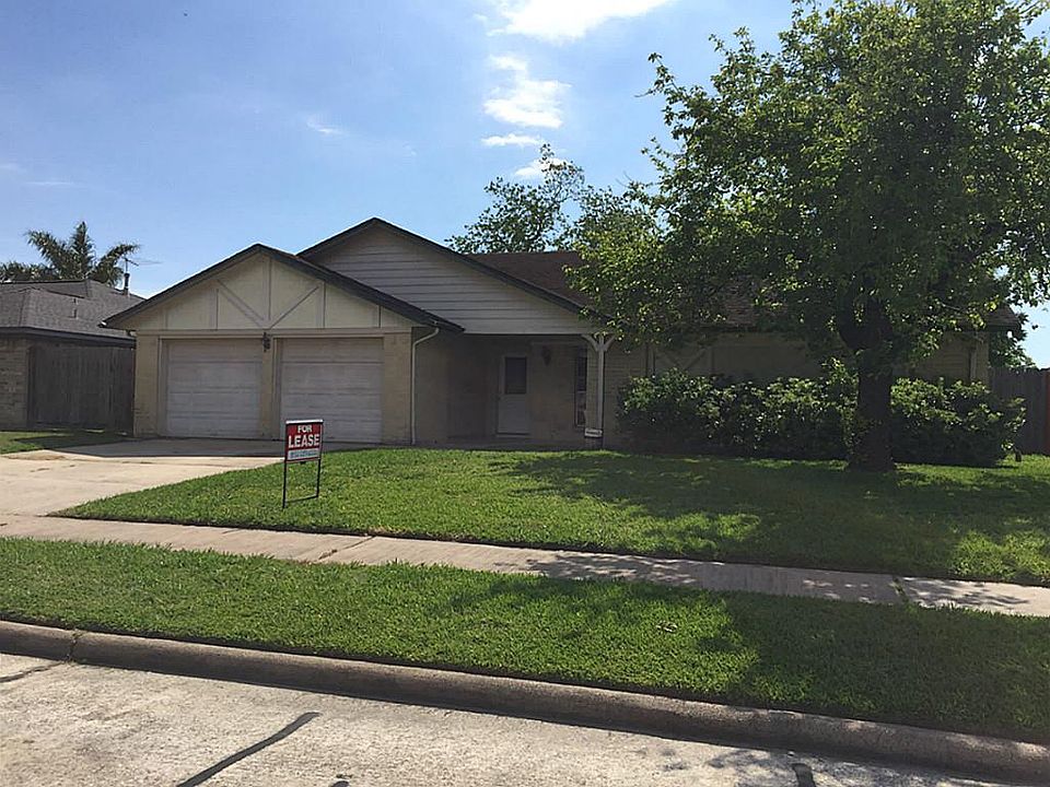 1st image of 3810 Downing Cir
