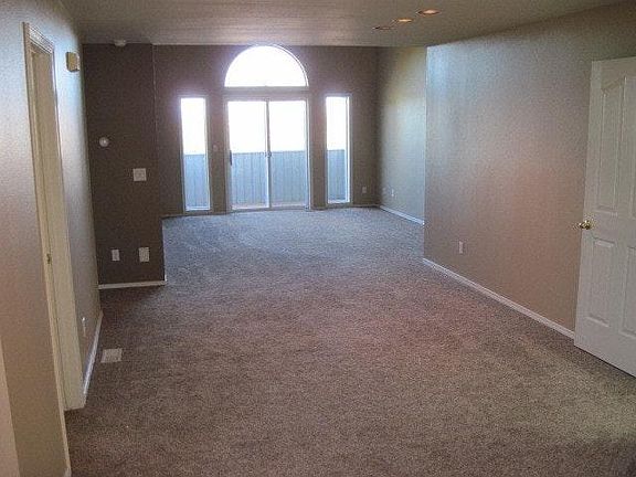 5th image of 644 W Dooley Ln
