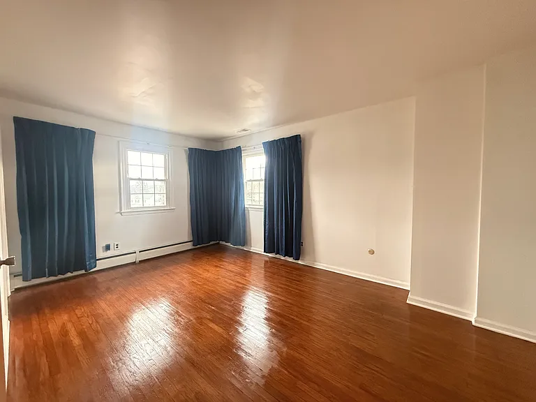338 Rees Dr — Photo 9