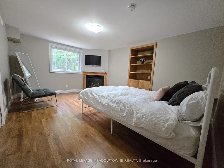 154 Maple St #BASEMENT — Photo 13