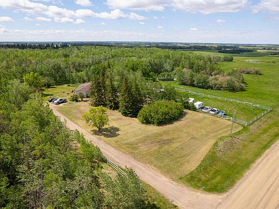 4th image of 20519 Township Rd #550
