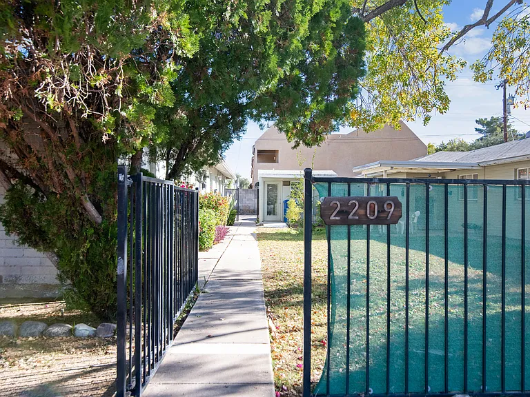 2209 S Granada Dr #C — Photo 10