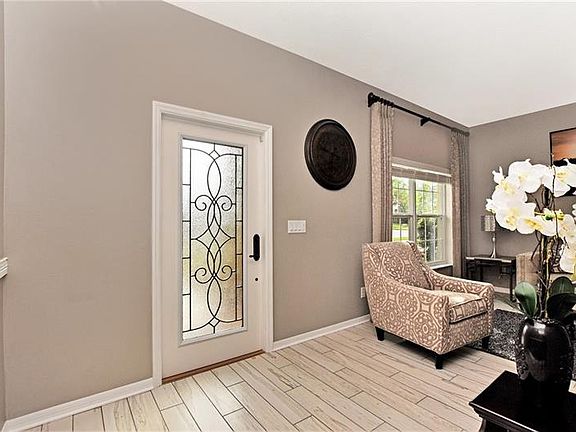 3rd image of 4329 Highcroft Dr