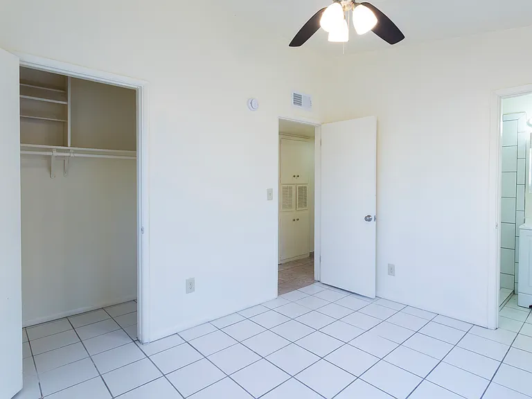 535 N Cimarron St — Photo 29