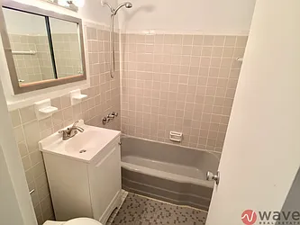 Rented by Wave Real Estate Group