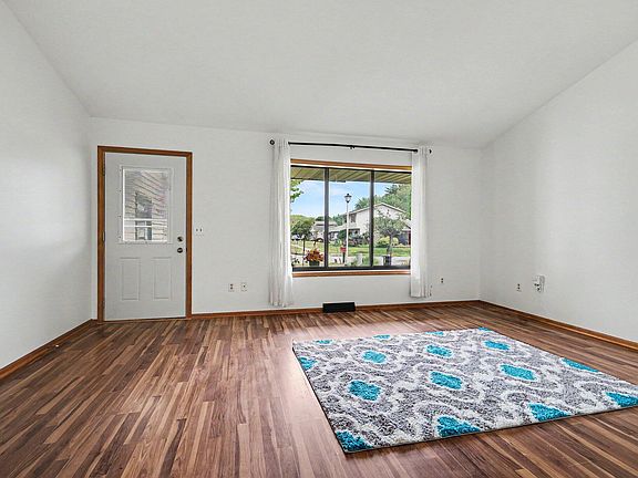 3rd image of 4671 Southstone Dr SE